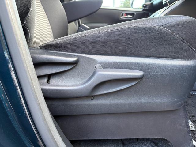 ヴォクシー ＺＳ　煌ＩＩ　７人乗　純正１０インチＳＤナビ　リアモニター　バックカメラ　ＥＴＣ　前後ドラレコ　両側パワスラ　クルコン　スマートキー２個　衝突軽減　クリアランスソナー　アイドリングストップ　ＬＥＤ　純正１６アルミ（45枚目）