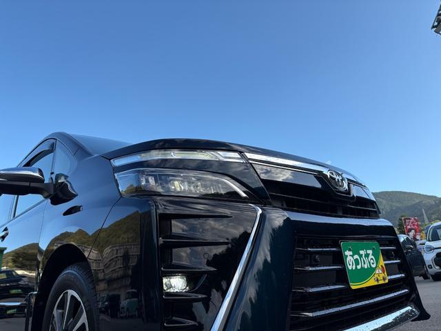 ヴォクシー ＺＳ　煌ＩＩ　７人乗　純正１０インチＳＤナビ　リアモニター　バックカメラ　ＥＴＣ　前後ドラレコ　両側パワスラ　クルコン　スマートキー２個　衝突軽減　クリアランスソナー　アイドリングストップ　ＬＥＤ　純正１６アルミ（48枚目）