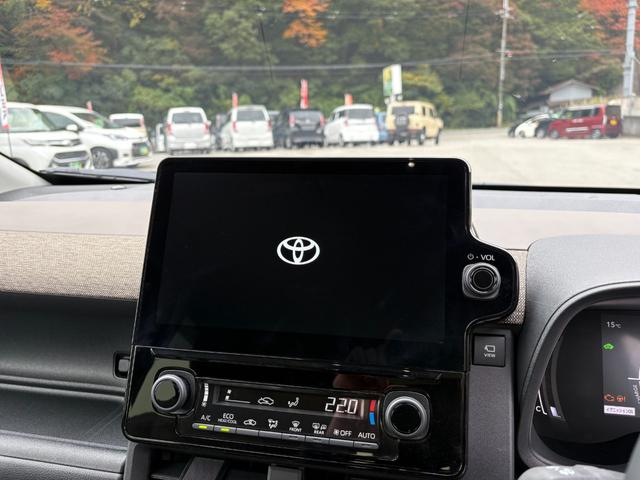 シエンタ ハイブリッドＺ　５人乗　４ＷＤ　メーカー１０．５インチナビ　パノラミックビューモニター　前後ドラレコ　スマートキー２個　両側パワスラ　フロントシートヒーター　ハンドルヒーター　ＡＶ１００Ｖ電源　セーフティセンス（10枚目）