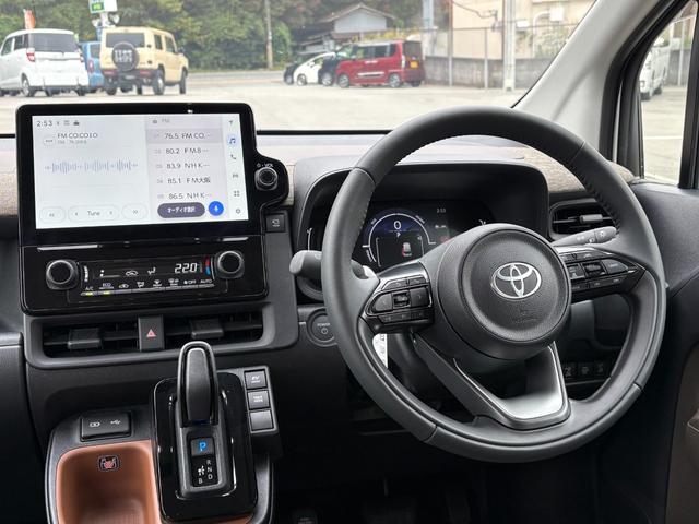 シエンタ ハイブリッドＺ　５人乗　４ＷＤ　メーカー１０．５インチナビ　パノラミックビューモニター　前後ドラレコ　スマートキー２個　両側パワスラ　フロントシートヒーター　ハンドルヒーター　ＡＶ１００Ｖ電源　セーフティセンス（16枚目）
