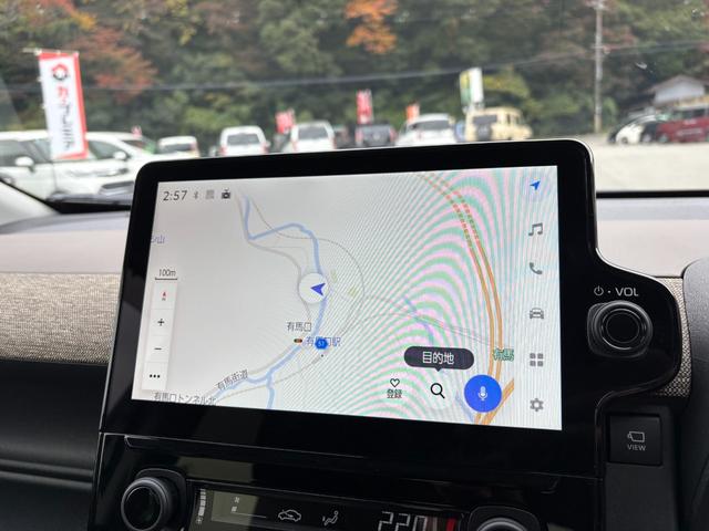 シエンタ ハイブリッドＺ　５人乗　４ＷＤ　メーカー１０．５インチナビ　パノラミックビューモニター　前後ドラレコ　スマートキー２個　両側パワスラ　フロントシートヒーター　ハンドルヒーター　ＡＶ１００Ｖ電源　セーフティセンス（21枚目）