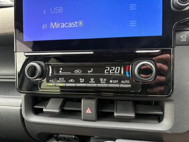 シエンタ ハイブリッドＺ　５人乗　４ＷＤ　メーカー１０．５インチナビ　パノラミックビューモニター　前後ドラレコ　スマートキー２個　両側パワスラ　フロントシートヒーター　ハンドルヒーター　ＡＶ１００Ｖ電源　セーフティセンス（31枚目）