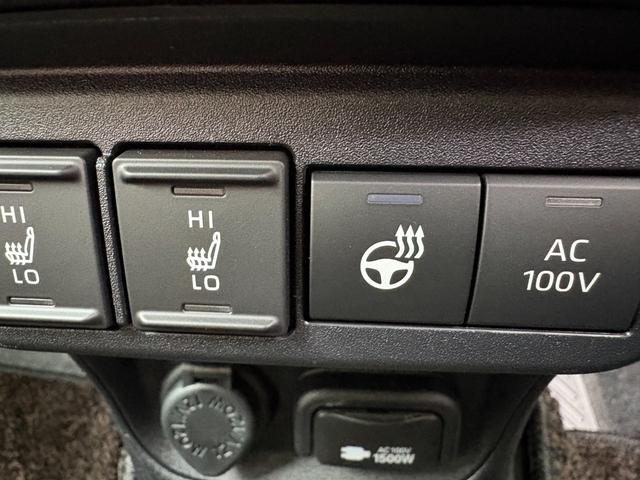 シエンタ ハイブリッドＺ　５人乗　４ＷＤ　メーカー１０．５インチナビ　パノラミックビューモニター　前後ドラレコ　スマートキー２個　両側パワスラ　フロントシートヒーター　ハンドルヒーター　ＡＶ１００Ｖ電源　セーフティセンス（36枚目）