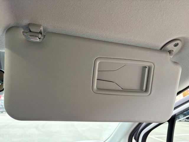 シエンタ ハイブリッドＺ　５人乗　４ＷＤ　メーカー１０．５インチナビ　パノラミックビューモニター　前後ドラレコ　スマートキー２個　両側パワスラ　フロントシートヒーター　ハンドルヒーター　ＡＶ１００Ｖ電源　セーフティセンス（43枚目）