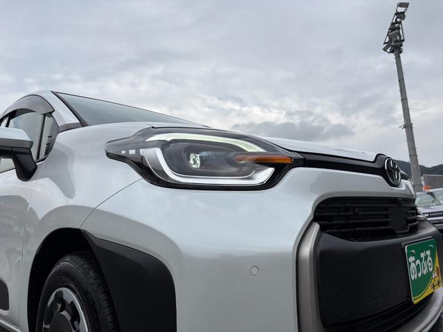 シエンタ ハイブリッドＺ　５人乗　４ＷＤ　メーカー１０．５インチナビ　パノラミックビューモニター　前後ドラレコ　スマートキー２個　両側パワスラ　フロントシートヒーター　ハンドルヒーター　ＡＶ１００Ｖ電源　セーフティセンス（51枚目）