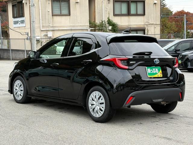 ヤリス ハイブリッドＺ　メーカーナビ　パノラミックビューモニター　前後ドラレコ　スマートキー２個　レーダークルーズ　フロントシートヒーター　衝突軽減　レーンキープ　クリアランスソナー　ＬＥＤヘッドライト　オートハイビーム（9枚目）