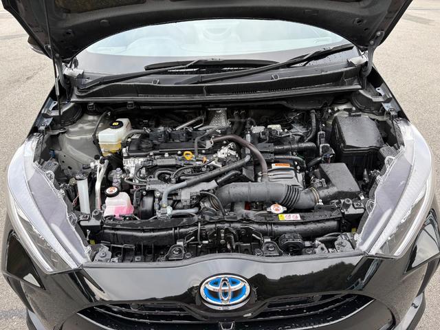 ヤリス ハイブリッドＺ　メーカーナビ　パノラミックビューモニター　前後ドラレコ　スマートキー２個　レーダークルーズ　フロントシートヒーター　衝突軽減　レーンキープ　クリアランスソナー　ＬＥＤヘッドライト　オートハイビーム（17枚目）