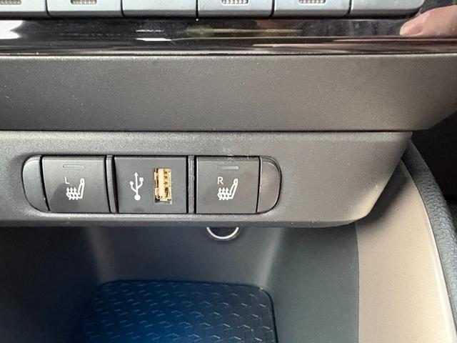 ヤリス ハイブリッドＺ　メーカーナビ　パノラミックビューモニター　前後ドラレコ　スマートキー２個　レーダークルーズ　フロントシートヒーター　衝突軽減　レーンキープ　クリアランスソナー　ＬＥＤヘッドライト　オートハイビーム（35枚目）