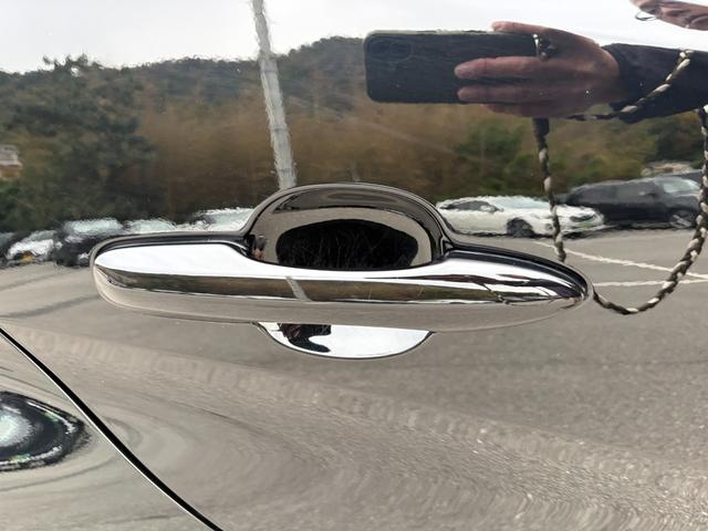 ヤリス ハイブリッドＺ　メーカーナビ　パノラミックビューモニター　前後ドラレコ　スマートキー２個　レーダークルーズ　フロントシートヒーター　衝突軽減　レーンキープ　クリアランスソナー　ＬＥＤヘッドライト　オートハイビーム（45枚目）