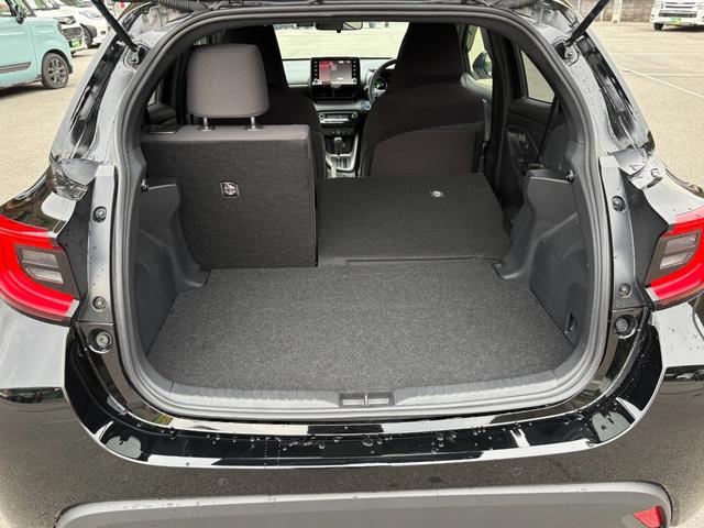 ヤリス ハイブリッドＺ　メーカーナビ　パノラミックビューモニター　前後ドラレコ　スマートキー２個　レーダークルーズ　フロントシートヒーター　衝突軽減　レーンキープ　クリアランスソナー　ＬＥＤヘッドライト　オートハイビーム（50枚目）