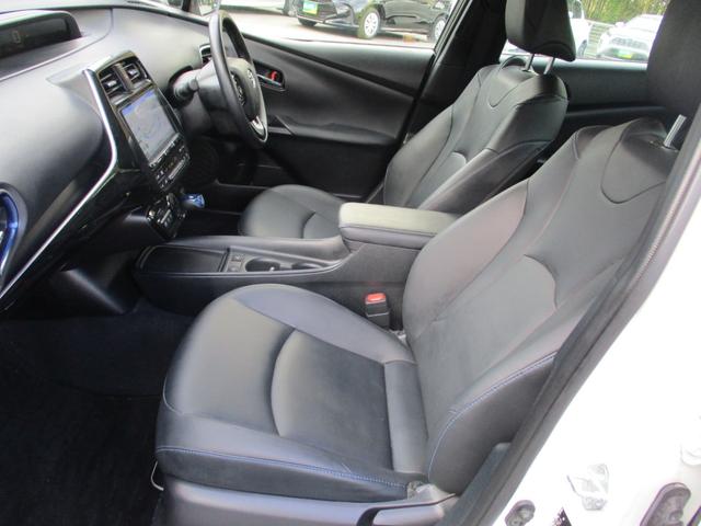 プリウス Ｓツーリングセレクション　パイオニア９インチメモリーナビ　バックカメラ　ステリモ　ＥＴＣ　モデリスタエアロ　スマートキー　レーダークルーズ　シートヒーター　合皮シート　セーフティセンス　ＬＥＤヘッドライト　純正１７インチアルミ（12枚目）