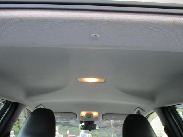 プリウス Ｓツーリングセレクション　パイオニア９インチメモリーナビ　バックカメラ　ステリモ　ＥＴＣ　モデリスタエアロ　スマートキー　レーダークルーズ　シートヒーター　合皮シート　セーフティセンス　ＬＥＤヘッドライト　純正１７インチアルミ（14枚目）