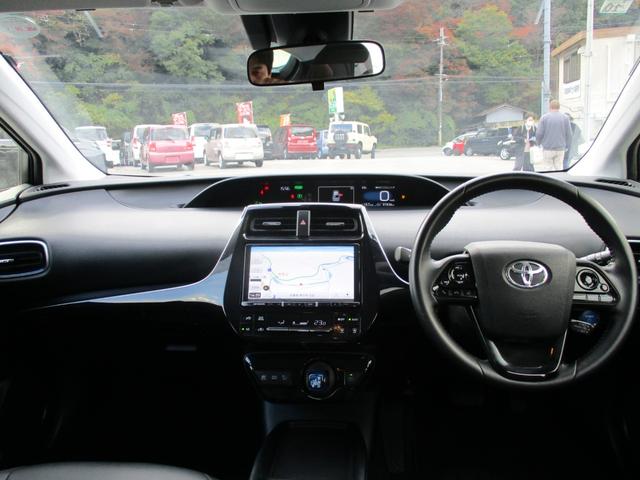 プリウス Ｓツーリングセレクション　パイオニア９インチメモリーナビ　バックカメラ　ステリモ　ＥＴＣ　モデリスタエアロ　スマートキー　レーダークルーズ　シートヒーター　合皮シート　セーフティセンス　ＬＥＤヘッドライト　純正１７インチアルミ（15枚目）