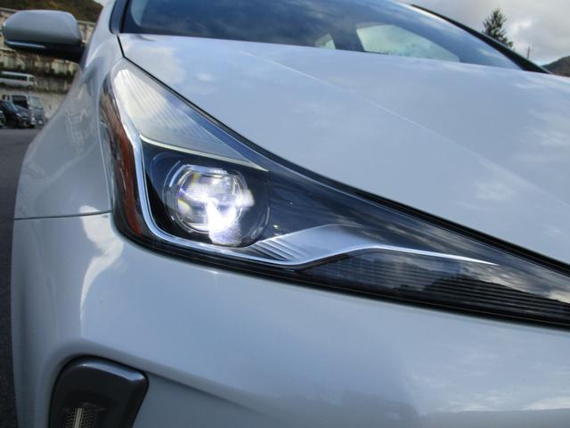 プリウス Ｓツーリングセレクション　パイオニア９インチメモリーナビ　バックカメラ　ステリモ　ＥＴＣ　モデリスタエアロ　スマートキー　レーダークルーズ　シートヒーター　合皮シート　セーフティセンス　ＬＥＤヘッドライト　純正１７インチアルミ（49枚目）