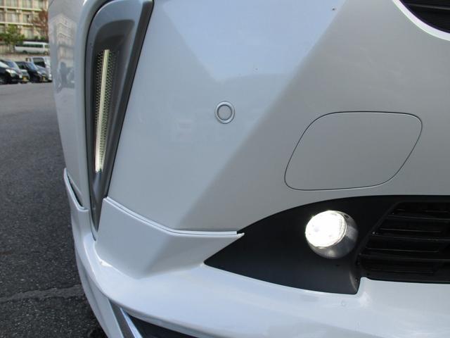 プリウス Ｓツーリングセレクション　パイオニア９インチメモリーナビ　バックカメラ　ステリモ　ＥＴＣ　モデリスタエアロ　スマートキー　レーダークルーズ　シートヒーター　合皮シート　セーフティセンス　ＬＥＤヘッドライト　純正１７インチアルミ（50枚目）