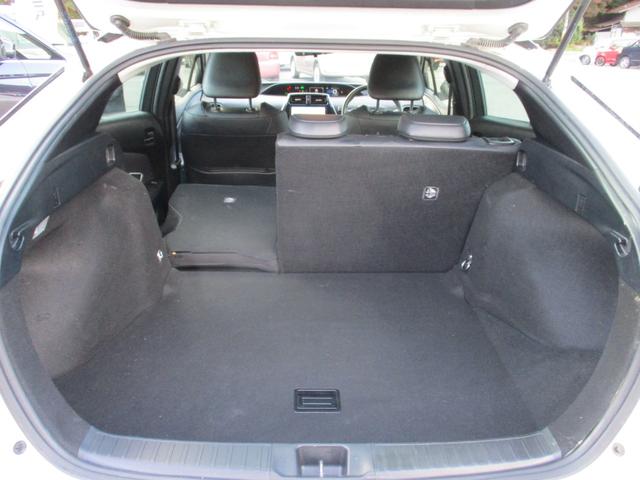 プリウス Ｓツーリングセレクション　パイオニア９インチメモリーナビ　バックカメラ　ステリモ　ＥＴＣ　モデリスタエアロ　スマートキー　レーダークルーズ　シートヒーター　合皮シート　セーフティセンス　ＬＥＤヘッドライト　純正１７インチアルミ（53枚目）