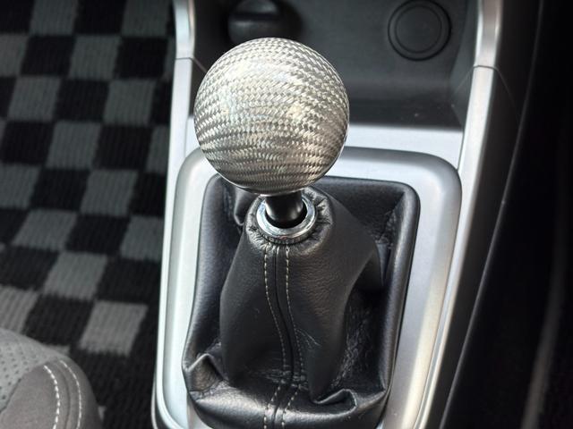 コペン セロ　Ｓ　ターボ　５ＭＴ　純正メモリーナビ　電動ルーフ　ビルシュタインサスペンション　純正レカロシート　ＭＯＭＯ革ハンドル　スマートキー　シートヒーター　バックカメラ　ステリモ　ＥＴＣ　社外１５インチアルミ（11枚目）