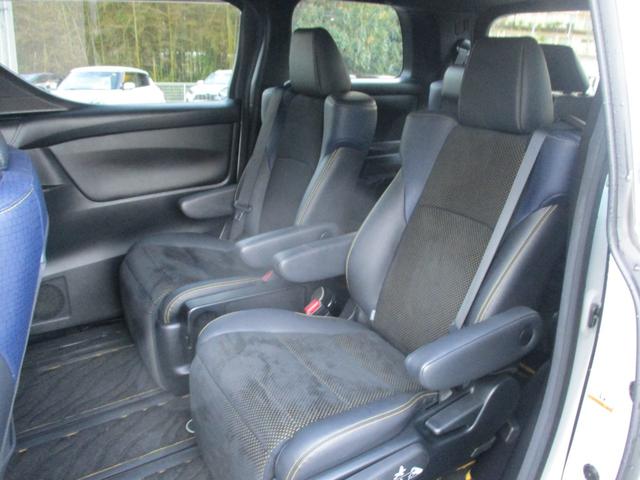 ヴェルファイア ２．５Ｚ　Ａエディション　ゴールデンアイズ　純正１０インチＳＤナビ　純正フリップダウンリアモニター　両側パワスラ　パワーバックドア　スマートキー　電子パーキング　オートホールド　クリアランスソナー　ＬＥＤライト　バックカメラ　ＢＬＩＴＺ車高調（13枚目）