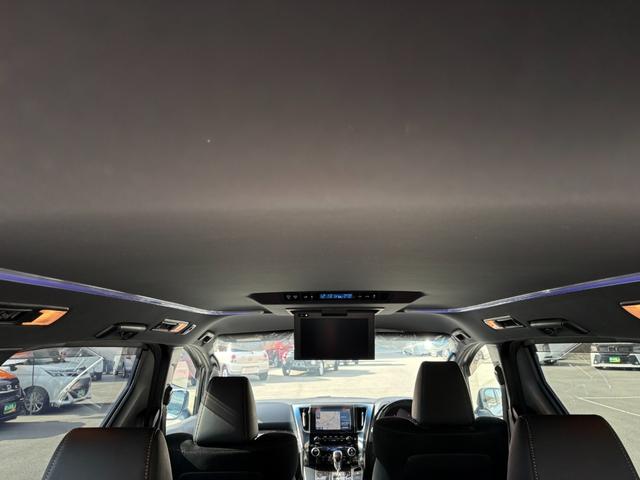 アルファード ２．５Ｓ　タイプゴールド　ワンオーナー　メーカー９インチナビ　フリップダウンリアモニター　バックカメラ　両側パワスラ　パワーバックドア　レーダークルーズ　セーフティセンス　前後ドラレコ　アルカンターラ＆合皮シート　純正１８ＡＷ（14枚目）