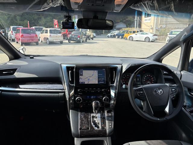 アルファード ２．５Ｓ　タイプゴールド　ワンオーナー　メーカー９インチナビ　フリップダウンリアモニター　バックカメラ　両側パワスラ　パワーバックドア　レーダークルーズ　セーフティセンス　前後ドラレコ　アルカンターラ＆合皮シート　純正１８ＡＷ（15枚目）