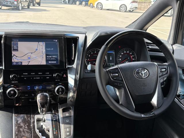 アルファード ２．５Ｓ　タイプゴールド　ワンオーナー　メーカー９インチナビ　フリップダウンリアモニター　バックカメラ　両側パワスラ　パワーバックドア　レーダークルーズ　セーフティセンス　前後ドラレコ　アルカンターラ＆合皮シート　純正１８ＡＷ（16枚目）