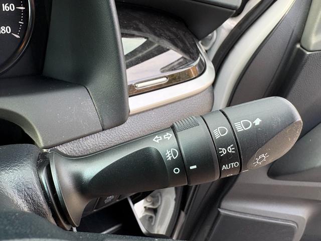 アルファード ２．５Ｓ　タイプゴールド　ワンオーナー　メーカー９インチナビ　フリップダウンリアモニター　バックカメラ　両側パワスラ　パワーバックドア　レーダークルーズ　セーフティセンス　前後ドラレコ　アルカンターラ＆合皮シート　純正１８ＡＷ（35枚目）