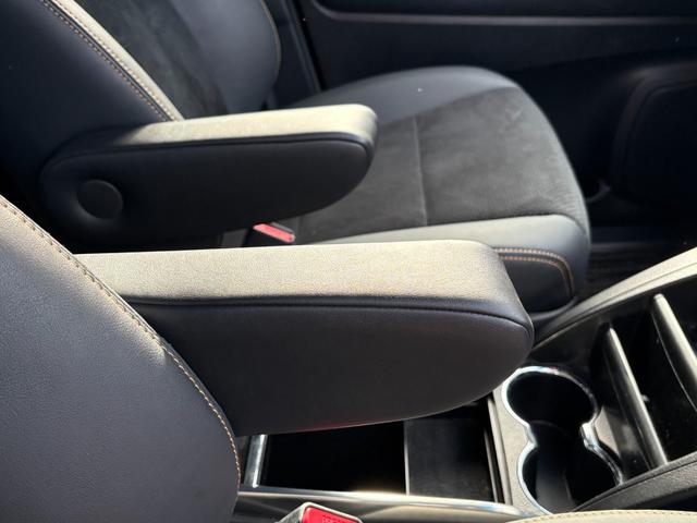 アルファード ２．５Ｓ　タイプゴールド　ワンオーナー　メーカー９インチナビ　フリップダウンリアモニター　バックカメラ　両側パワスラ　パワーバックドア　レーダークルーズ　セーフティセンス　前後ドラレコ　アルカンターラ＆合皮シート　純正１８ＡＷ（40枚目）