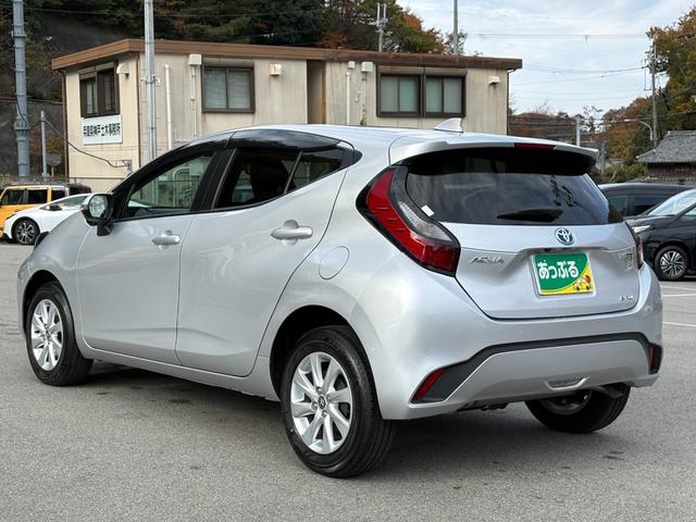 アクア Ｇ　４ＷＤ　メーカーナビ　パノラミックビューモニター　ステリモ　ＥＴＣ　アドバンストパーク　ＡＣ１００Ｖ電源　レーダークルーズ　セーフティセンス　スマートキー　ＢＳＭ　ＬＥＤヘッドライト　純正１５アルミ（9枚目）