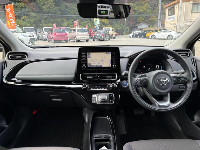 アクア Ｇ　４ＷＤ　メーカーナビ　パノラミックビューモニター　ステリモ　ＥＴＣ　アドバンストパーク　ＡＣ１００Ｖ電源　レーダークルーズ　セーフティセンス　スマートキー　ＢＳＭ　ＬＥＤヘッドライト　純正１５アルミ（15枚目）