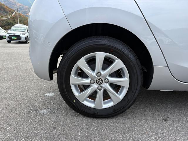 アクア Ｇ　４ＷＤ　メーカーナビ　パノラミックビューモニター　ステリモ　ＥＴＣ　アドバンストパーク　ＡＣ１００Ｖ電源　レーダークルーズ　セーフティセンス　スマートキー　ＢＳＭ　ＬＥＤヘッドライト　純正１５アルミ（20枚目）