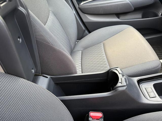 アクア Ｇ　４ＷＤ　メーカーナビ　パノラミックビューモニター　ステリモ　ＥＴＣ　アドバンストパーク　ＡＣ１００Ｖ電源　レーダークルーズ　セーフティセンス　スマートキー　ＢＳＭ　ＬＥＤヘッドライト　純正１５アルミ（43枚目）