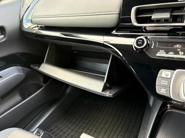 アクア Ｇ　４ＷＤ　メーカーナビ　パノラミックビューモニター　ステリモ　ＥＴＣ　アドバンストパーク　ＡＣ１００Ｖ電源　レーダークルーズ　セーフティセンス　スマートキー　ＢＳＭ　ＬＥＤヘッドライト　純正１５アルミ（45枚目）