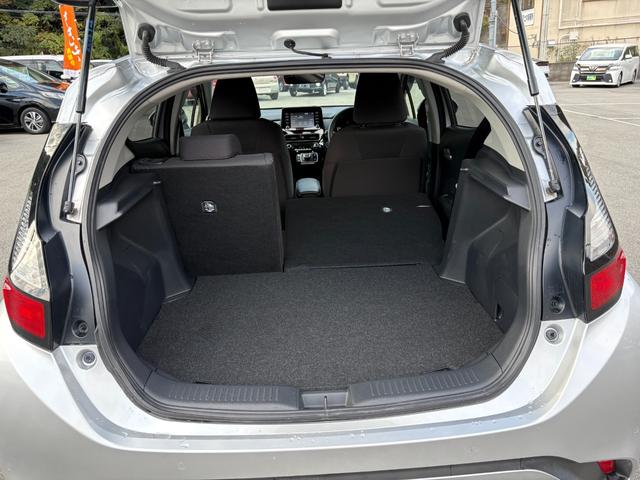 アクア Ｇ　４ＷＤ　メーカーナビ　パノラミックビューモニター　ステリモ　ＥＴＣ　アドバンストパーク　ＡＣ１００Ｖ電源　レーダークルーズ　セーフティセンス　スマートキー　ＢＳＭ　ＬＥＤヘッドライト　純正１５アルミ（56枚目）
