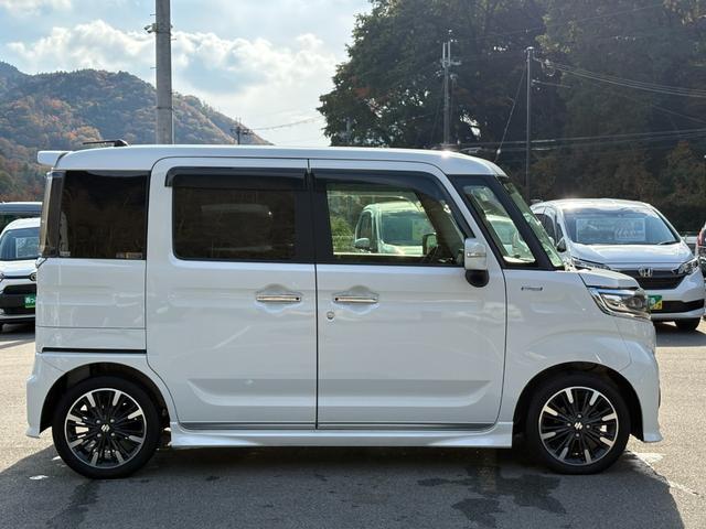 スペーシアカスタム ハイブリッドＸＳターボ　ターボ　ＫＥＮＷＯＯＤ８インチメモリーナビ　バックカメラ　両側パワスラ　レーダークルーズ　衝突軽減　ＥＴＣ　ドラレコ　ステリモ　運転席シートヒーター　リアサーキュレーター　純正１５インチアルミ（4枚目）