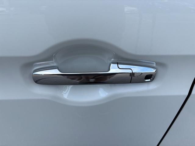 スペーシアカスタム ハイブリッドＸＳターボ　ターボ　ＫＥＮＷＯＯＤ８インチメモリーナビ　バックカメラ　両側パワスラ　レーダークルーズ　衝突軽減　ＥＴＣ　ドラレコ　ステリモ　運転席シートヒーター　リアサーキュレーター　純正１５インチアルミ（50枚目）