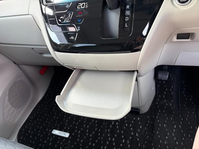 ルークス Ｘ　純正９インチメモリーナビ　アラウンドビューモニター　ドラレコ　ステリモ　ＥＴＣ　スマートキー　左パワスラ　オートステップ　衝突軽減　クリアランスソナー　ＬＥＤヘッドライト　アイドリングストップ（39枚目）