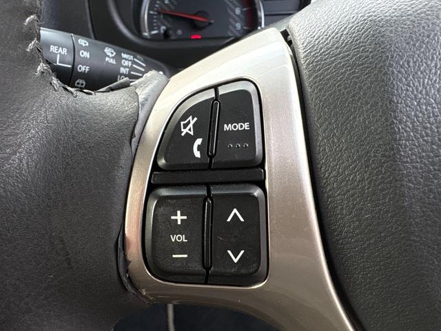 ジムニー ランドベンチャー　４ＷＤ　ターボ　５ＭＴ　パナソニックＳＤナビ　ＥＴＣ　前後ドラレコ　キーレス　運転席シートヒーター　革ハンドル　マニュアルエアコン　フォグ　ヘッドライトレベライザー　純正１６インチアルミ（22枚目）