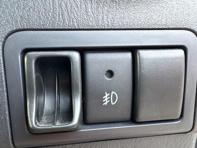 ジムニー ランドベンチャー　４ＷＤ　ターボ　５ＭＴ　パナソニックＳＤナビ　ＥＴＣ　前後ドラレコ　キーレス　運転席シートヒーター　革ハンドル　マニュアルエアコン　フォグ　ヘッドライトレベライザー　純正１６インチアルミ（29枚目）