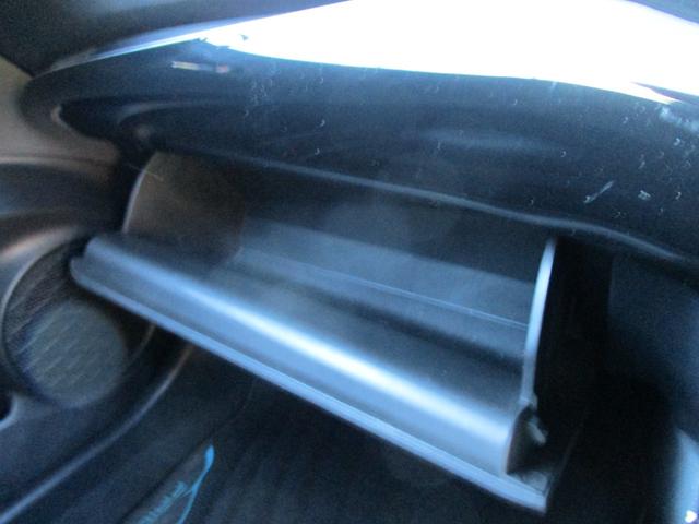 プリウス Ａプレミアム　ツーリングセレクション　４ＷＤ　純正９インチＳＤナビ　バックカメラ　スマートキー２個　合皮シート　運転席パワーシート　シートヒーター　レーダークルーズ　セーフティセンス　ＢＳＭ　クリアランスソナー　ＨＵＤ　ＬＥＤライト（45枚目）