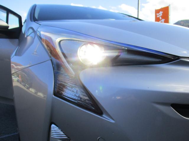プリウス Ａプレミアム　ツーリングセレクション　４ＷＤ　純正９インチＳＤナビ　バックカメラ　スマートキー２個　合皮シート　運転席パワーシート　シートヒーター　レーダークルーズ　セーフティセンス　ＢＳＭ　クリアランスソナー　ＨＵＤ　ＬＥＤライト（51枚目）