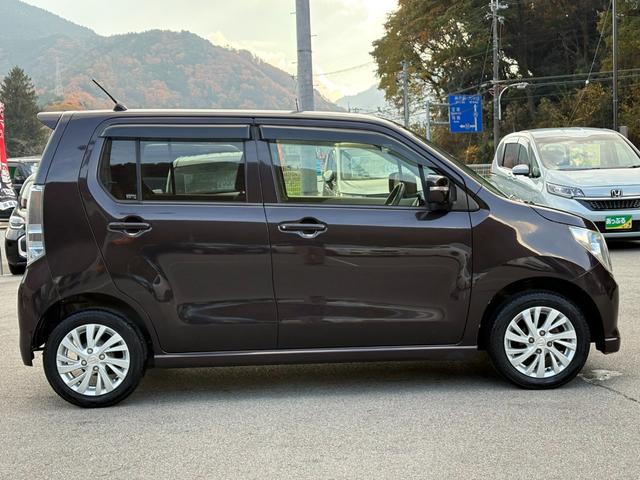 ワゴンＲ ＦＺ　社外メモリナビ（ＣＤ／ＤＶＤ／ＳＤ／ＢＴ／ワンセグ）　ＥＴＣ　スマートキー　Ｐスタート　Ａストップ　衝突軽減　横滑り防止　Ｄ席シートヒーター　オートＡＣ　ステリモ　マットバイザー　純正１４インチＡＷ（4枚目）