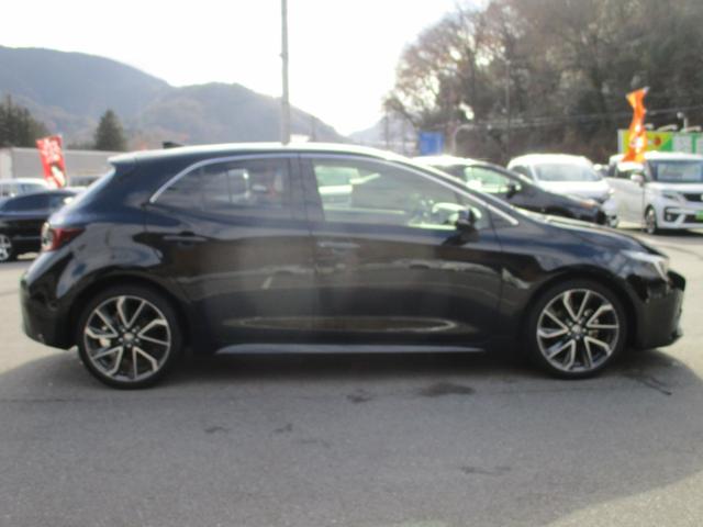 カローラスポーツ ハイブリッドＧ　Ｚ　メーカー８インチディスプレイオーディオ＆ナビ　ＢＴオーディオ対応　バックカメラ　ドラレコ　ＥＴＣ　スマートキー　フロントシートヒーター　レーダークルーズ　セーフティセンス　ＬＥＤライト　純正１８アルミ（4枚目）