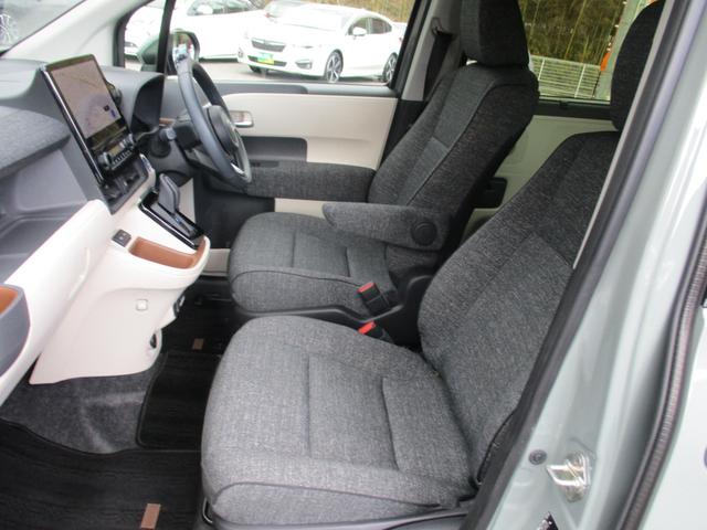 シエンタ ハイブリッドＺ　７人乗り　メーカー１０．５インチディスプレイオーディオ＆ナビ　パノラミックビューモニター　ドラレコ　ＥＴＣ　スマートキー２個　両側パワスラ　レーダークルーズ　ＢＳＭ　セーフティセンス　シートヒーター（12枚目）