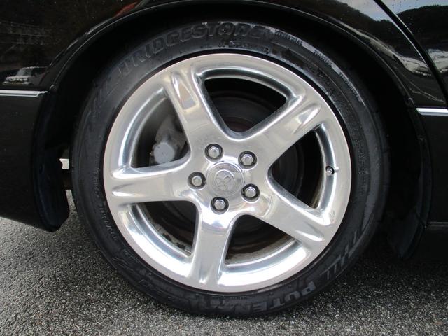 アリスト Ｖ３００ベルテックスエディション　ツインターボ　ＴＯＭ’Ｓマフラー　Ａｄｖｏｘ車高調　社外フロントグリル　チルト＆スライドムーンルーフ　エレクトロマルチビジョン　フロントパワーシート　ＨＩＤ　クルコン　パドルシフト　純正１７アルミ（20枚目）