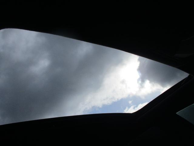 アリスト Ｖ３００ベルテックスエディション　ツインターボ　ＴＯＭ’Ｓマフラー　Ａｄｖｏｘ車高調　社外フロントグリル　チルト＆スライドムーンルーフ　エレクトロマルチビジョン　フロントパワーシート　ＨＩＤ　クルコン　パドルシフト　純正１７アルミ（25枚目）