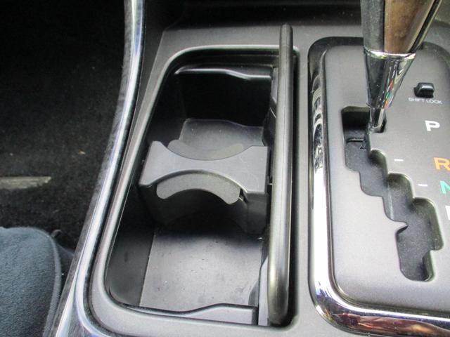 アリスト Ｖ３００ベルテックスエディション　ツインターボ　ＴＯＭ’Ｓマフラー　Ａｄｖｏｘ車高調　社外フロントグリル　チルト＆スライドムーンルーフ　エレクトロマルチビジョン　フロントパワーシート　ＨＩＤ　クルコン　パドルシフト　純正１７アルミ（34枚目）