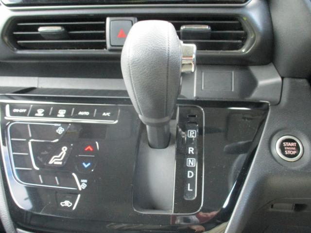 ルークス ハイウェイスター　Ｇターボ　アーバンクロム　ターボ　純正９インチＳＤナビ　アラウンドビューモニター　前後ドラレコ　スマートキー２個　両側パワスラ（左ハンズフリー）　エマブレ　クリアランスソナー　アイドリングストップ　純正１５インチアルミ（11枚目）