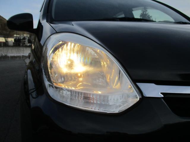 パッソ Ｘ　Ｇパッケージ　純正ＳＤナビ（ＣＤ　ＳＤ　Ｂｌｕｅｔｏｏｔｈオーディオ　ワンセグ）バックカメラ　ビルトインＥＴＣ　スマートキー　オートエアコン　フォグ　ヘッドライトレベライザー　アイドリングストップ　電格オートミラー（42枚目）