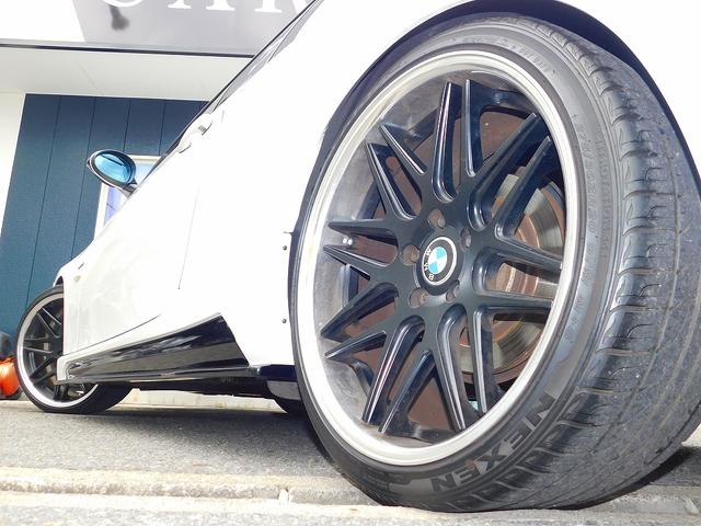 320i 中期モデル/AVANTエアロKit/ブリッツ車高調/WORK20AW/社外4本出マフラー/カーボン調グリル/キセノンライト/純正ナビゲーション/ミラー型ETC/電動シート/禁煙車(31枚目)