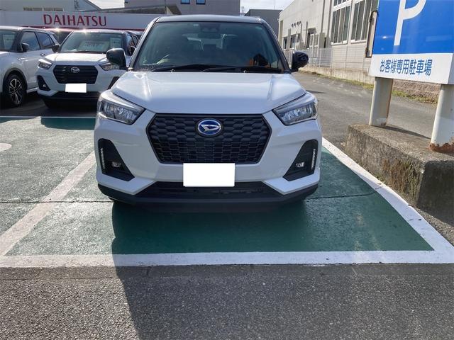 ロッキー プレミアムＧ　ＨＥＶ　ロッキー　パノラマカメラ　クリアランスソナー　レーンアシスト　衝突被害軽減システム　オートライト　ＬＥＤヘッドランプ　スマートキー　アイドリングストップ　電動格納ミラー　シートヒーター（2枚目）